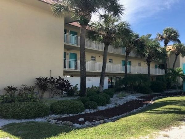 Bradenton Beach Gulf Front Studio Full Ocean View Sleeps 4