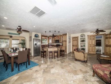 Holmes Beach Vacation Home with 2 Bedrooms Sleeps 6