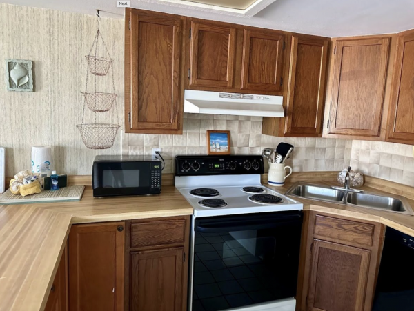 Holmes Beach Vacation Rental Anna Maria Island Condo with Pool