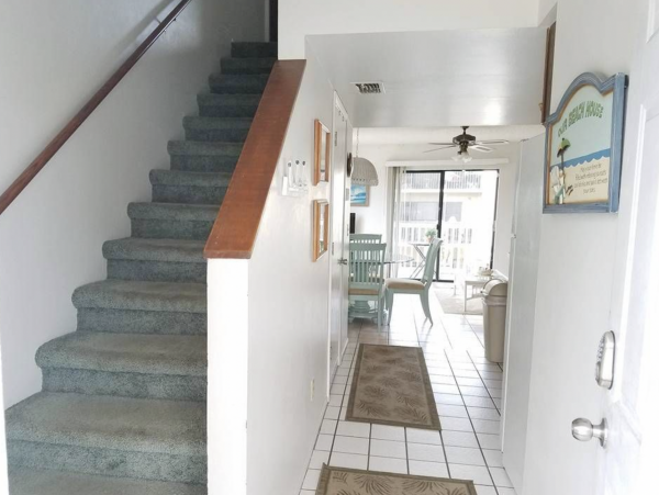 Holmes Beach Vacation Rental Anna Maria Island Condo with Pool