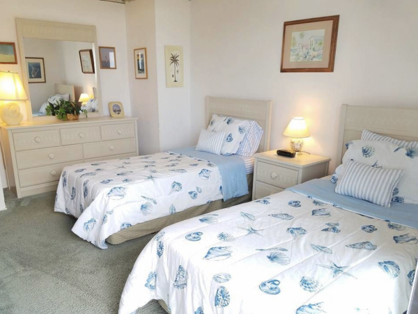 Holmes Beach Vacation Rental Anna Maria Island Condo with Pool