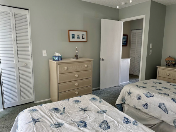 Holmes Beach Vacation Rental Anna Maria Island Condo with Pool