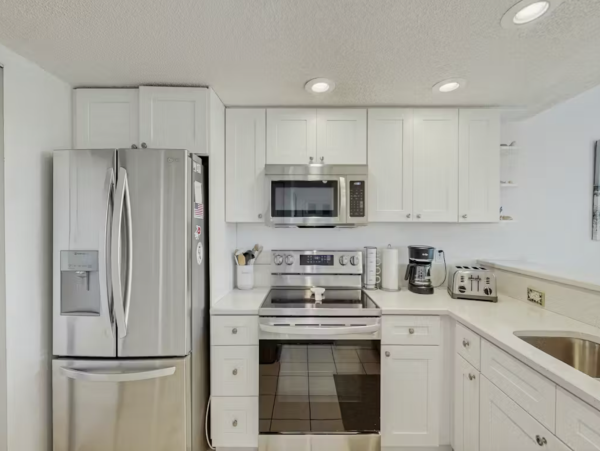 Anna Maria Island Vacation Rental Holmes Beach - Dog Friendly Condo with Heated Pool