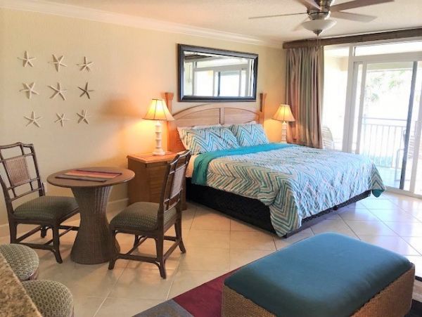 Gulffront Vacation Condo in Bradenton Beach Sleeps 4