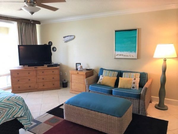 Gulffront Vacation Condo in Bradenton Beach Sleeps 4