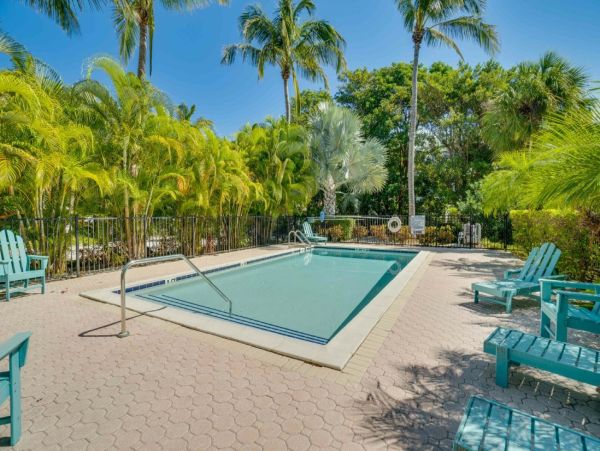 Anna Maria Island Beachfront Vacation Rental - Gulf Coast Condo with Pool