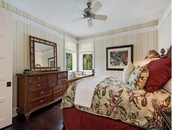 Platinum Four Bedroom Home One Block to the Beach in Naples