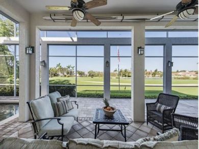 Posh Location in Upscale Naples
