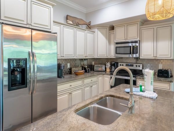 Luxury Holmes Beach Six Bedroom Vacation Homes Sleeps 12
