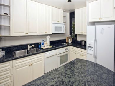 Walk to Beach One Bedroom Rental in Wailea with Ocean View