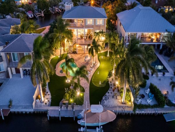 Luxury Canal Front Home Near Anna Maria Beaches - Four Bedroom Pool & Water Views