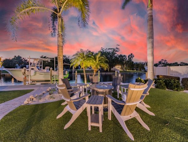 Luxury Canal Front Home Near Anna Maria Beaches - Four Bedroom Pool & Water Views