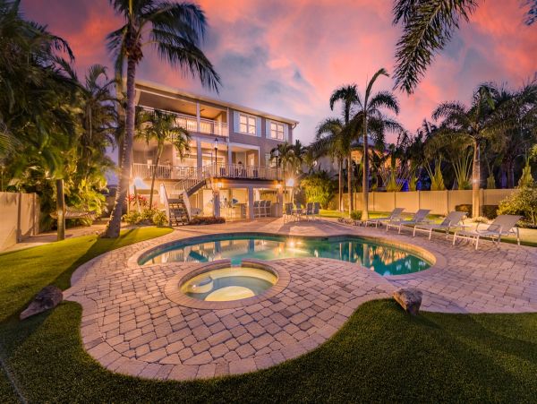 Luxury Canal Front Home Near Anna Maria Beaches - Four Bedroom Pool & Water Views