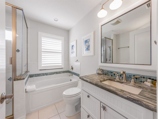 Luxury Canal Front Home Near Anna Maria Beaches - Four Bedroom Pool & Water Views