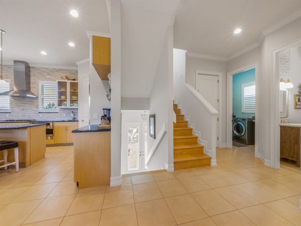 Luxury Canal Front Home Near Anna Maria Beaches - Four Bedroom Pool & Water Views