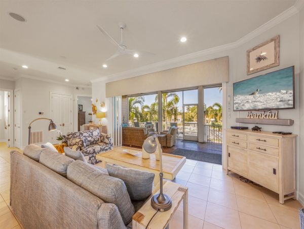 Luxury Canal Front Home Near Anna Maria Beaches - Four Bedroom Pool & Water Views