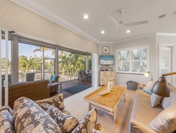 Luxury Canal Front Home Near Anna Maria Beaches - Four Bedroom Pool & Water Views