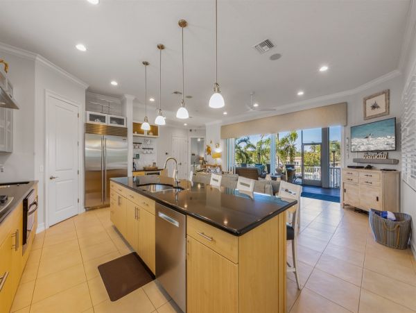 Luxury Canal Front Home Near Anna Maria Beaches - Four Bedroom Pool & Water Views