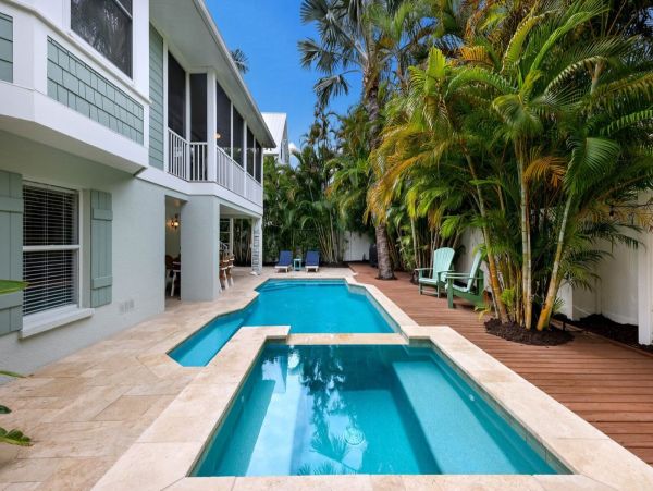 Four Bedroom Island Home Steps from Sugar White Sandy Beach