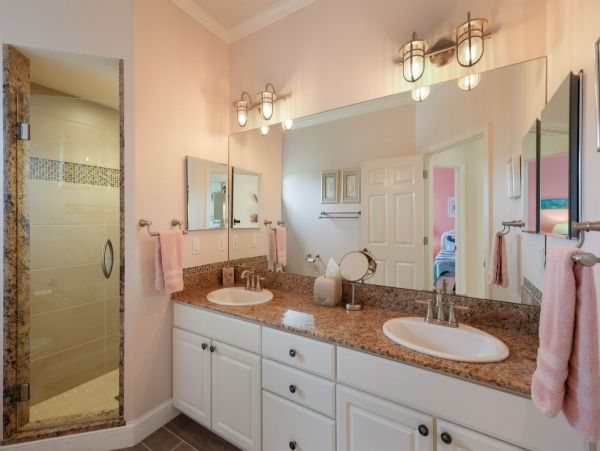 Four Bedroom Island Home Steps from Sugar White Sandy Beach