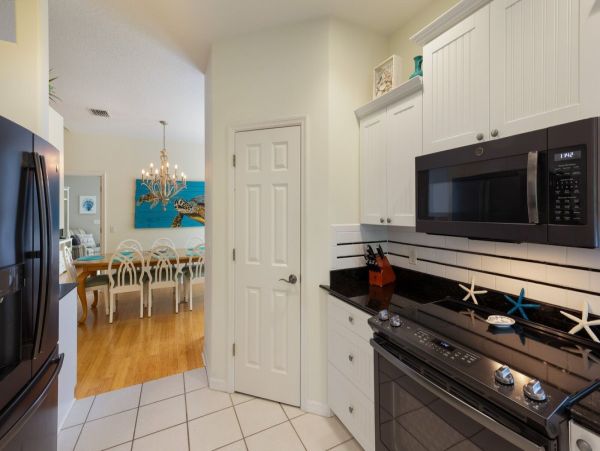 Four Bedroom Island Home Steps from Sugar White Sandy Beach