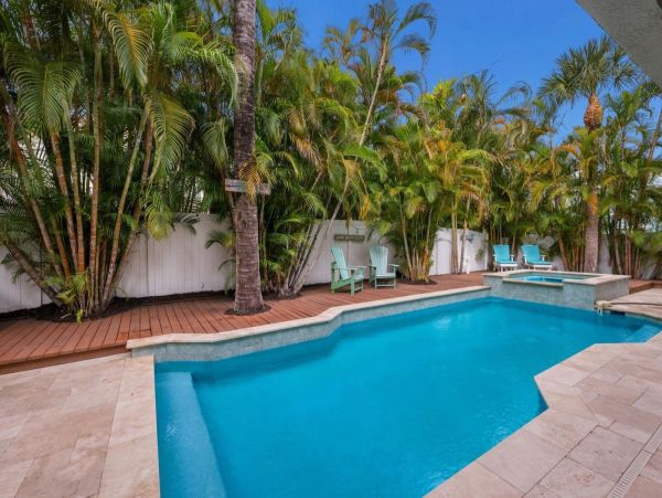 Three Bedroom Island Home Short walk from Sugar White Sandy Beach - additional view, photo 5