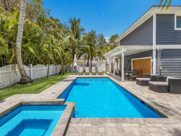 Anna Maria Vacation Home Sleeps Six Guests Private Pool
