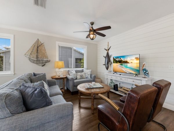 Anna Maria Vacation Home Sleeps Six Guests Private Pool