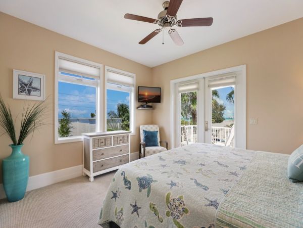 Gulf & Bay View Three Bedroom Rental Home in Bradenton Beach