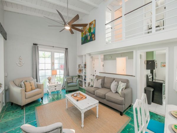 Beautiful Holmes Beach Vacation Rental Home with Pool