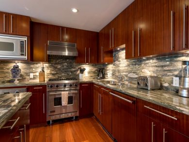 Luxury Three Bedroom Beach Condo Sleeps 8 Communal Pool