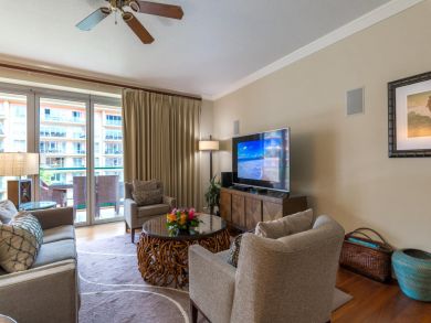 Luxury Three Bedroom Beach Condo Sleeps 8 Communal Pool