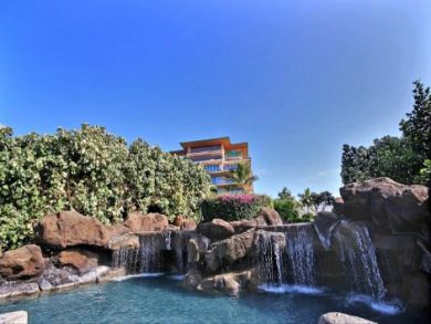 Luxury Three Bedroom Beach Condo Sleeps 8 Communal Pool