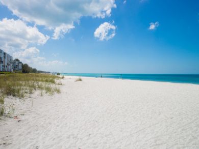 Holmes Beach Luxury Vacation Rental Condo Three Bedrooms