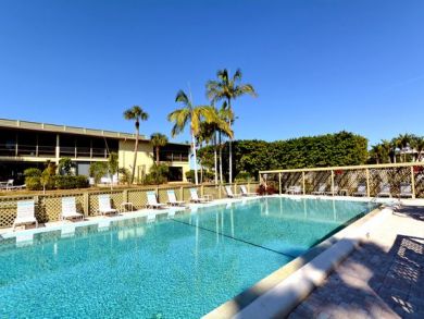 Holmes Beach Luxury Vacation Rental Condo Three Bedrooms