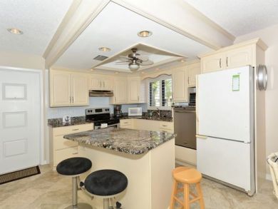 Anna Maria Island Holmes Beach Condo 906477 Anna Maria Island Holmes Beach Condo 906477