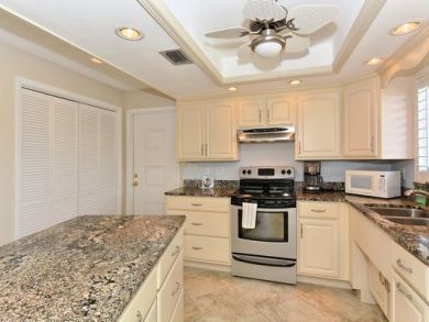 Anna Maria Island Holmes Beach Condo 906477 Anna Maria Island Holmes Beach Condo 906477