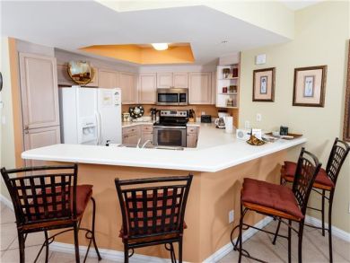 Spacious Three Bedroom Vacation Beach Condo Sleeps 8