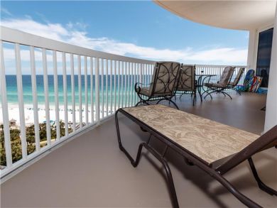 Spacious Three Bedroom Vacation Beach Condo Sleeps 8