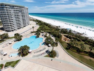 Spacious Three Bedroom Vacation Beach Condo Sleeps 8