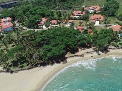 Luxury Four Bedroom Beach Vacation Villa
