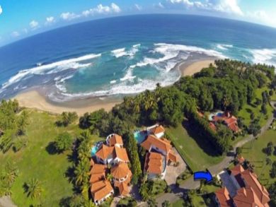 Luxury Beachfront Villa Sleeps 8 Guests - Private Pool