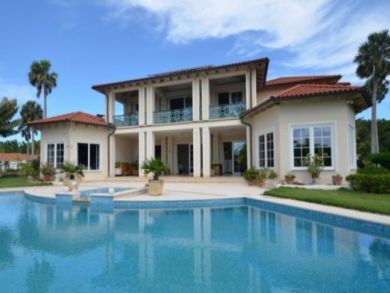 Luxury Beachfront Villa Sleeps 8 Guests - Private Pool