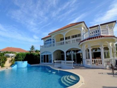 Sleep 26 At This 12 Bedroom Vacation Villa with Private Pool