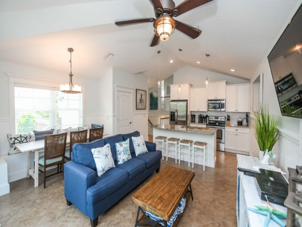 Three Bedroom Holmes Beach Vacation Rental Home with Pool