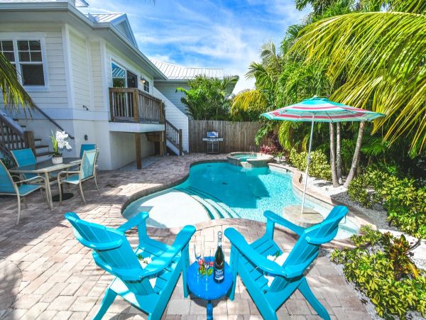 Three Bedroom Holmes Beach Vacation Rental Home with Pool