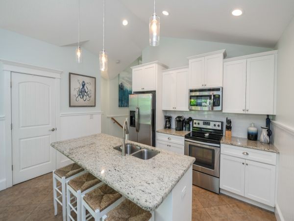 Three Bedroom Holmes Beach Vacation Rental Home with Pool