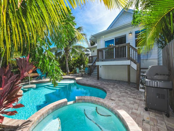Three Bedroom Holmes Beach Vacation Rental Home with Pool