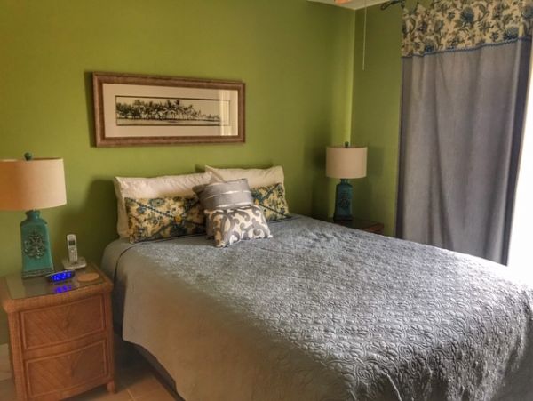 Anna Maria Gulf Front Vacation Condo Just 25 Steps to Beach!