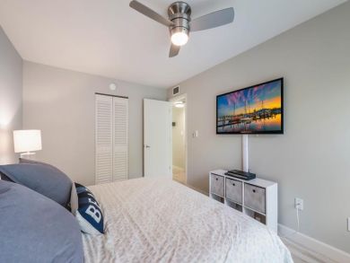 Anna Maria Two Bedroom Canal View Vacation Condo Sleeps 4
